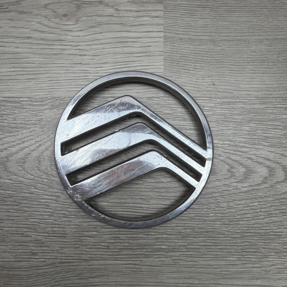 Vintage Chrome Mercury OEM Genuine Round‎ Emblem Badge.  E94B-13A246-AB